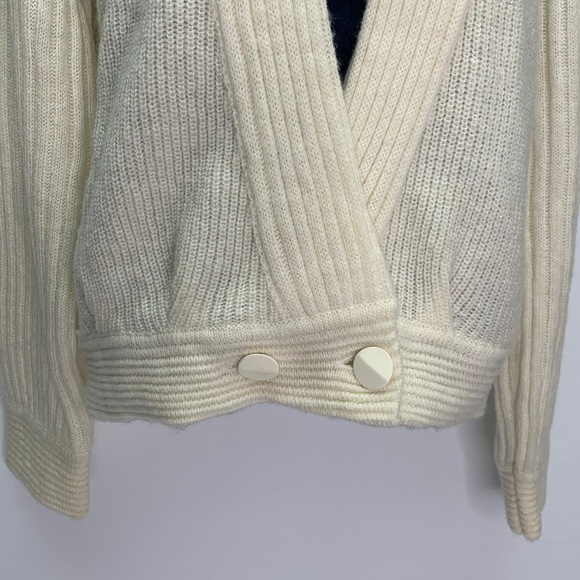 Vintage Cream Wrap Sweater Medium 90s Acrylic Blend Cardigan - Picture 2 of 8